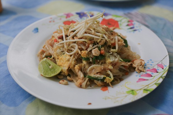 Пад тай, нацииональное блюдо Таиланда